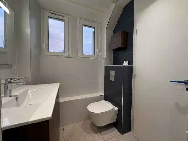 Toilette suspendue Le Pouliguen 